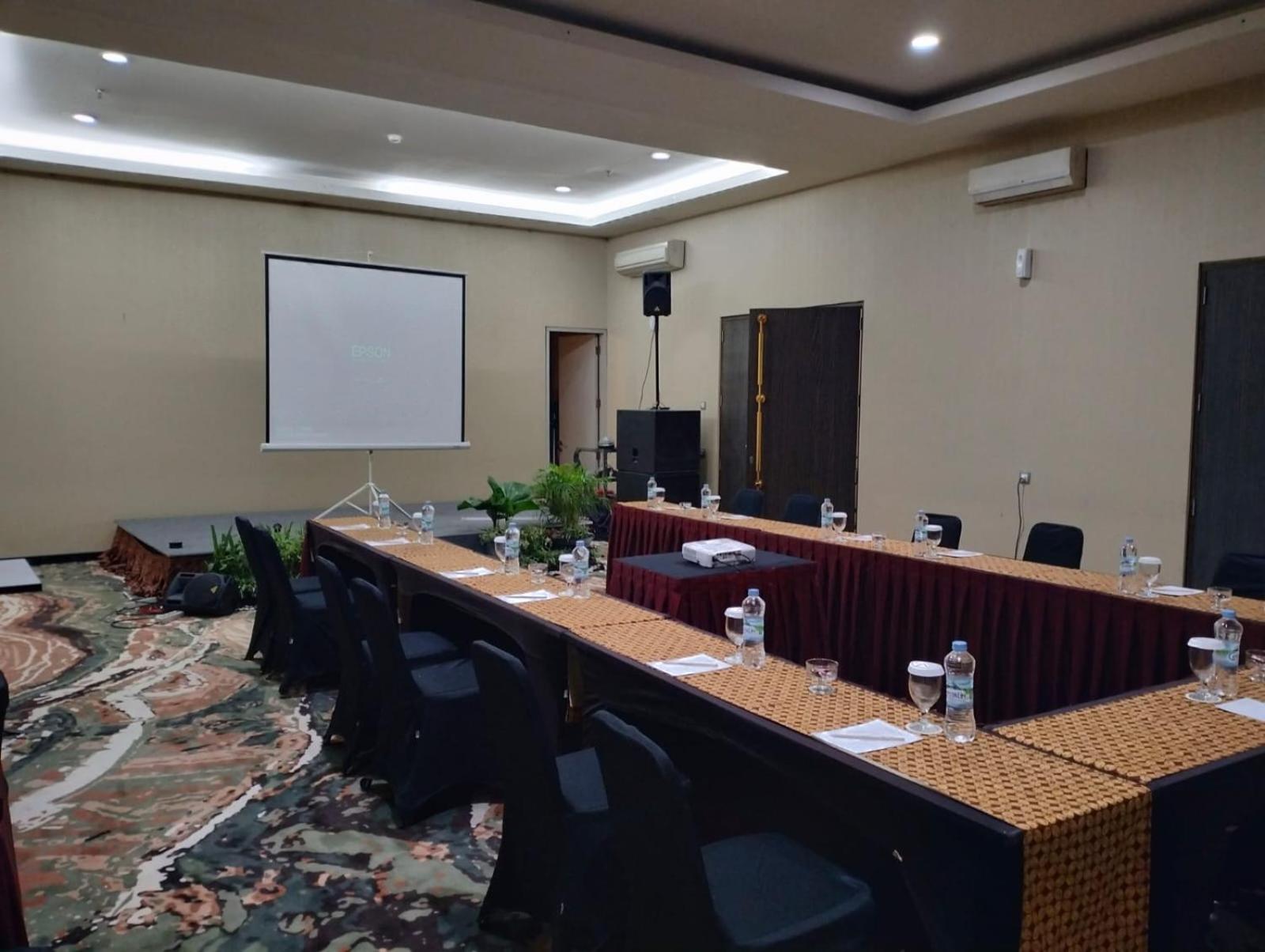Grand Kangen Hotel Urip Sumoharjo Yogyakarta Ngoại thất bức ảnh